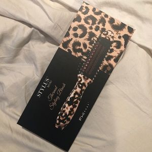 Stylus mini thermal styling brush